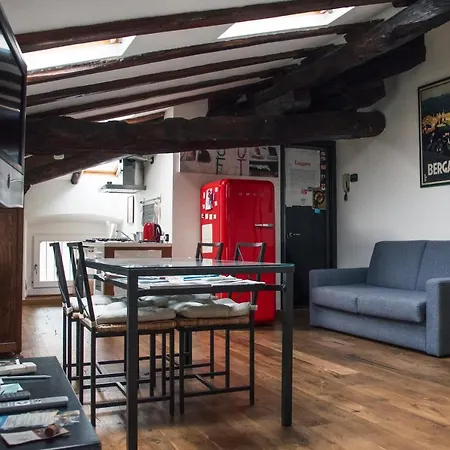 Casa Legami Charme&relax Апартаменти Бергамо